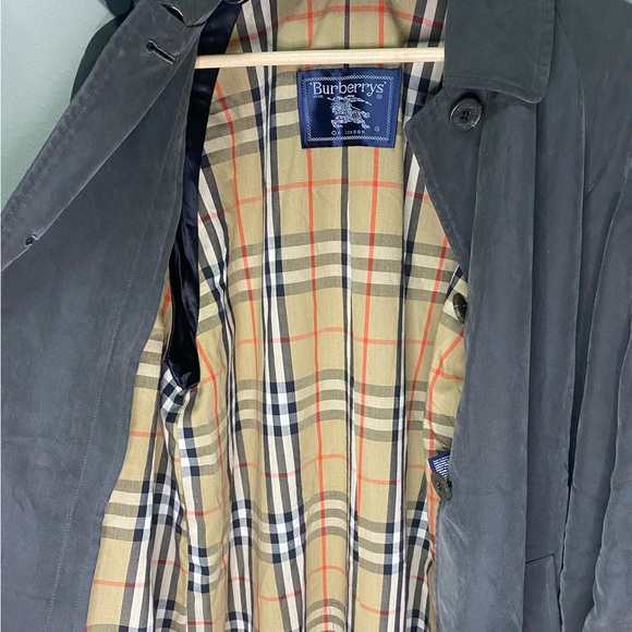 Vintage Burberry’s Grey Trench Coat with classic plaid lining